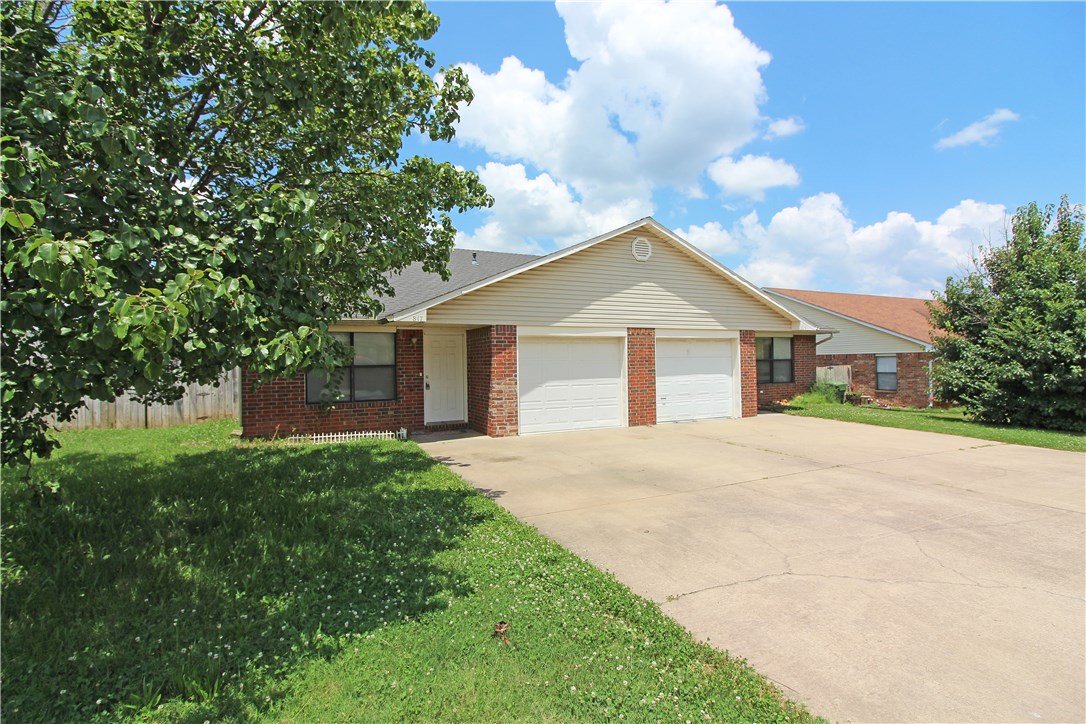 Cloverdale Sub Rogers - Residential Lease