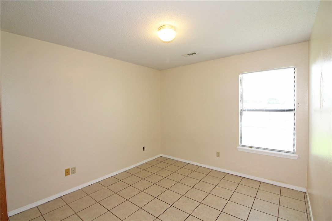 Cloverdale Sub Rogers - Residential Lease