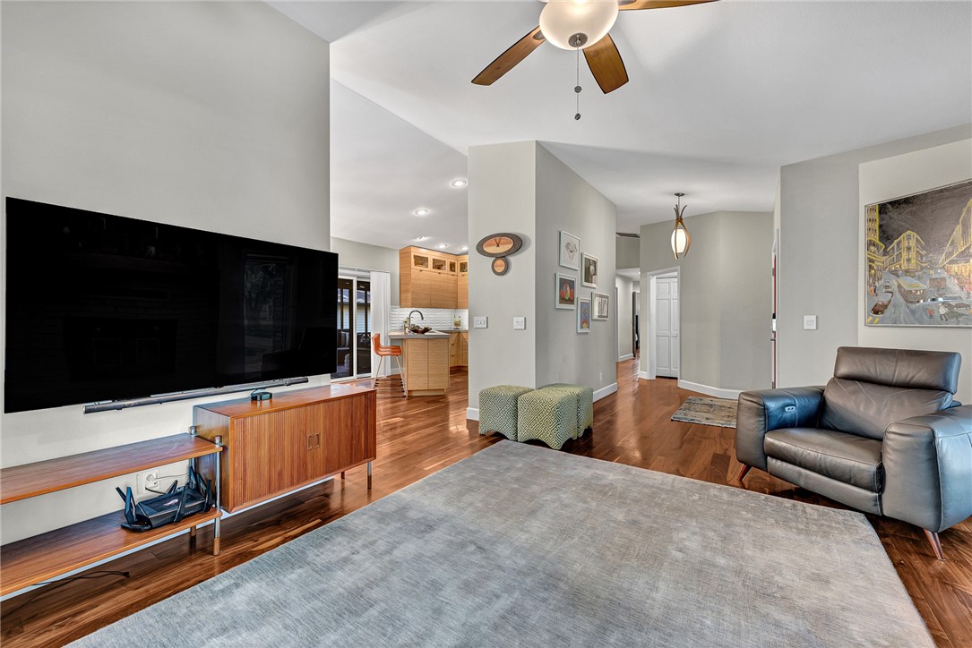 A & A 1st Rev Bentonville - Residential