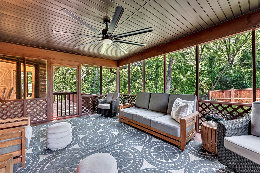 A & A 1st Rev Bentonville - Residential