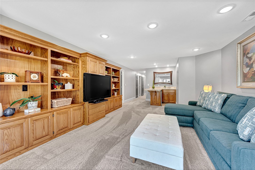 A & A 1st Rev Bentonville - Residential