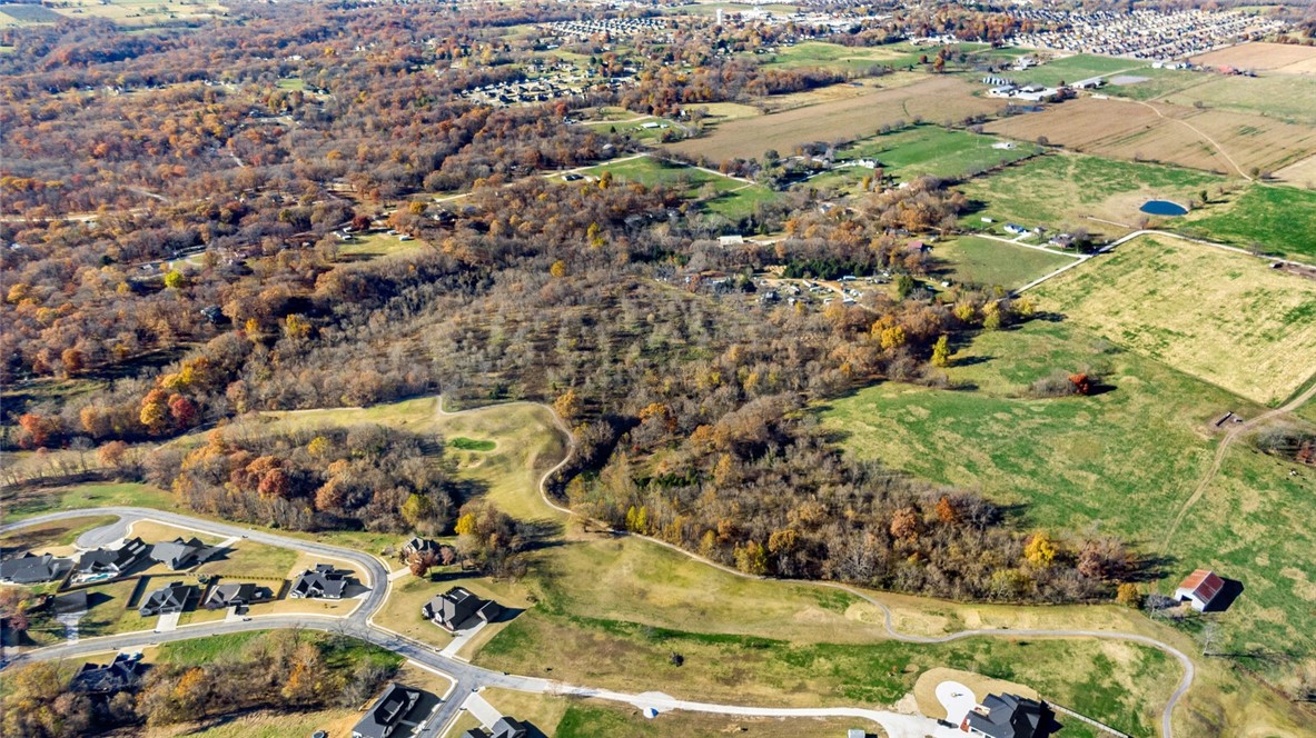 Pea Ridge - Land