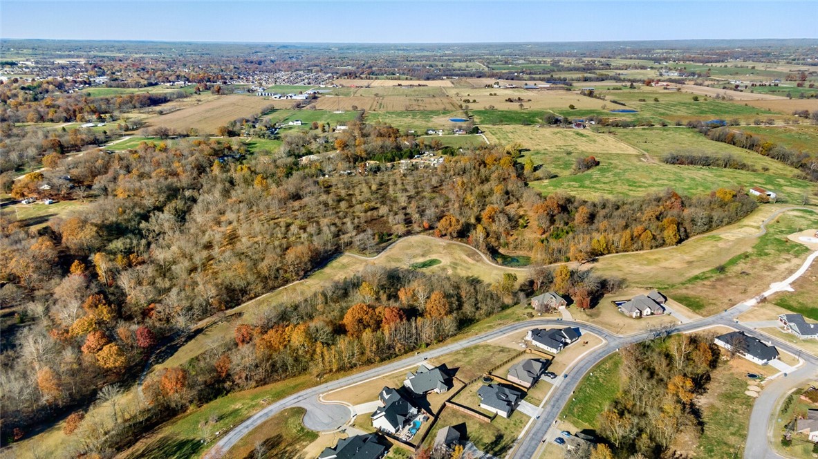 Pea Ridge - Land
