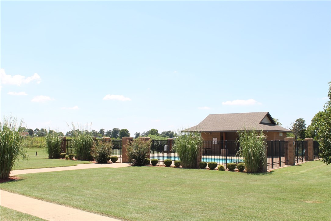 Standing Oaks Sub Blk III Pea Ridge - Residential
