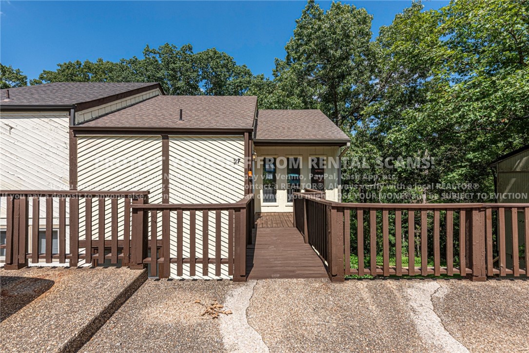 Brompton Courts Bvv - Residential Lease