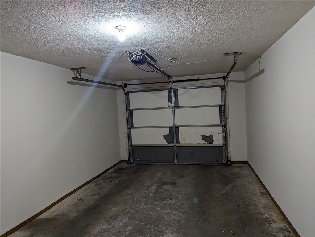 Oaks Add Ph II - Residential Lease