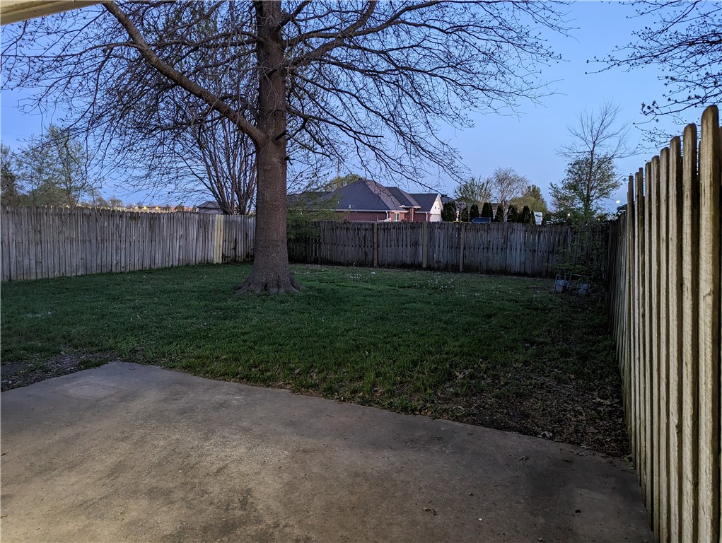 Oaks Add Ph II - Residential Lease