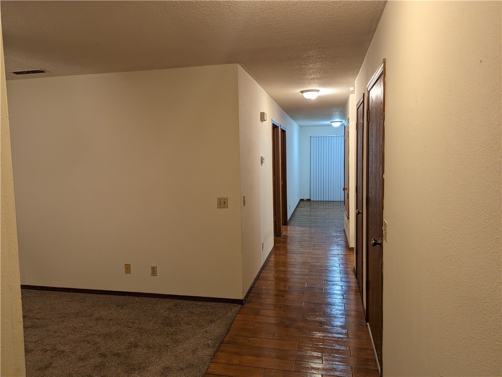 Oaks Add Ph II - Residential Lease