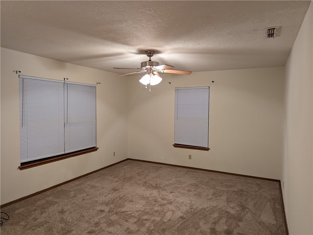 Oaks Add Ph II - Residential Lease