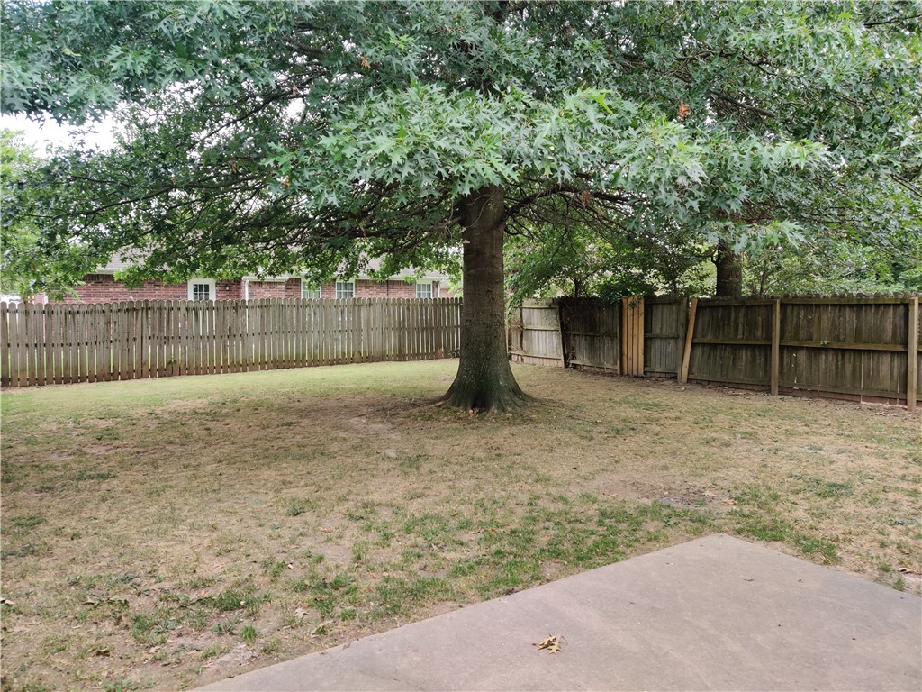 Oaks Add Ph II - Residential Lease