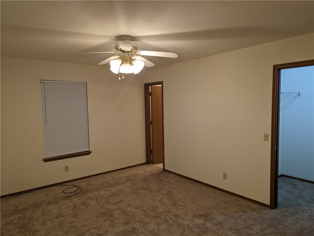 Oaks Add Ph II - Residential Lease