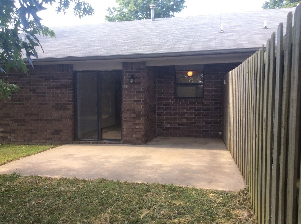 Oaks Add Ph II - Residential Lease
