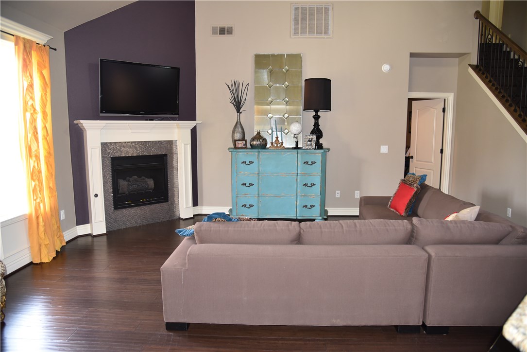 Hearthstone Sub Ph II Rogers - Residential Lease