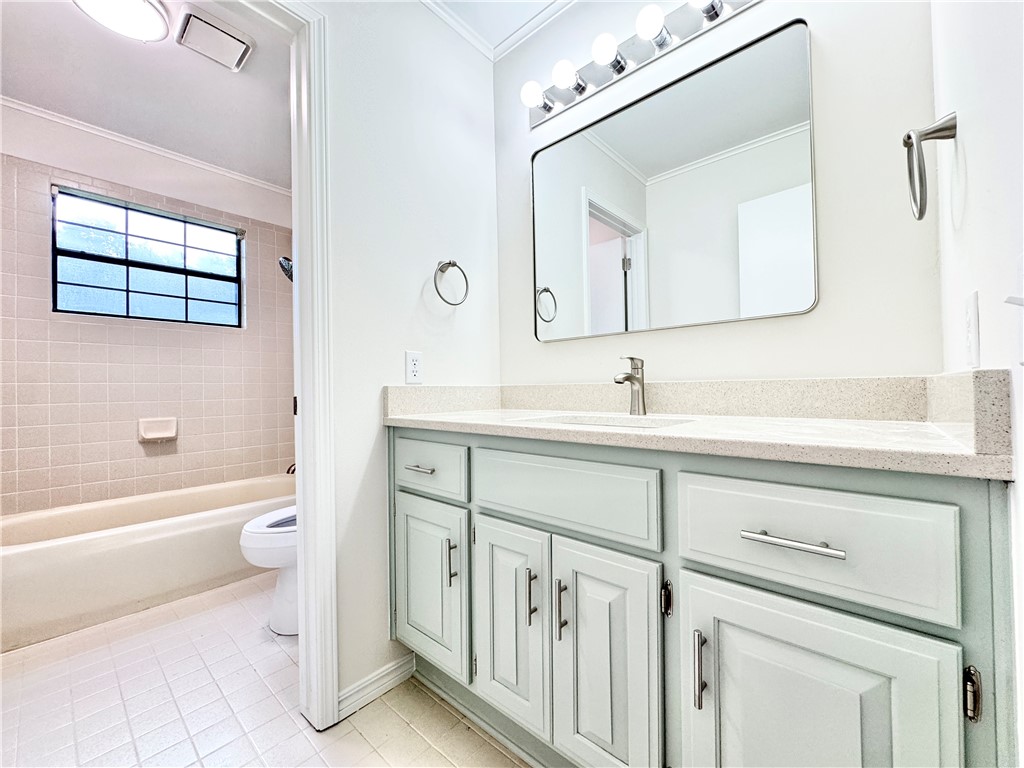 Country Club Estates - Residential Lease