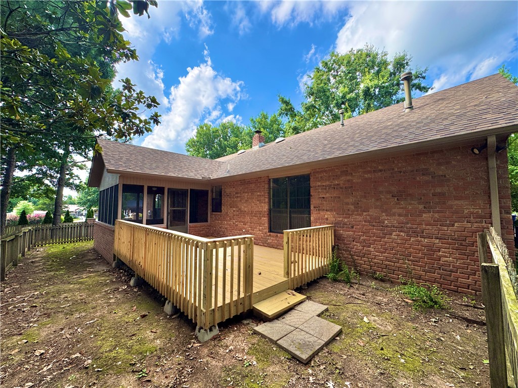 Country Club Estates - Residential Lease