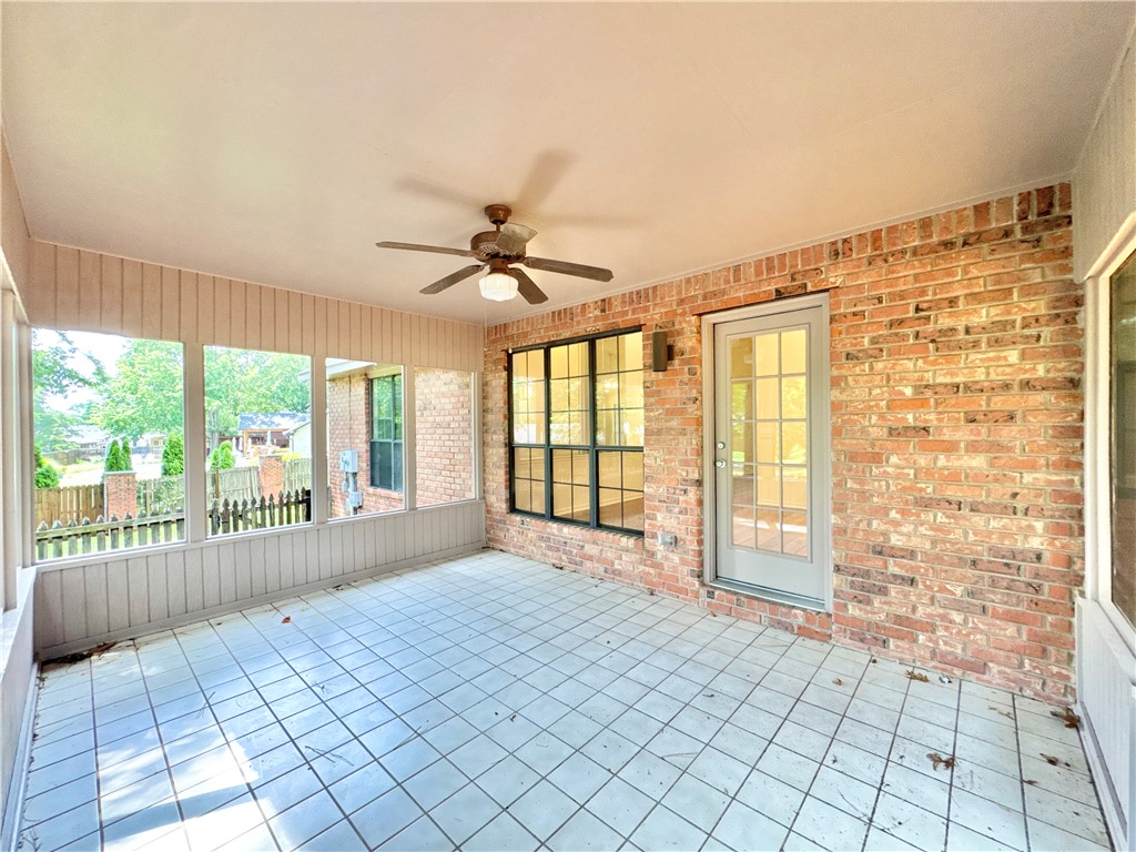 Country Club Estates - Residential Lease
