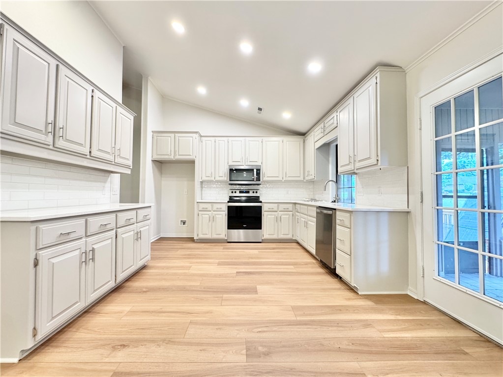 Country Club Estates - Residential Lease