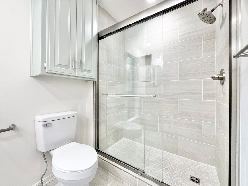 Country Club Estates - Residential Lease