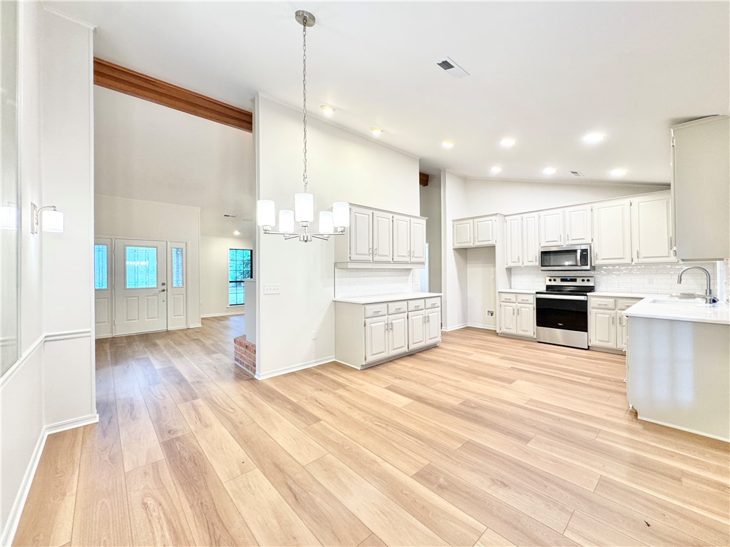 Country Club Estates - Residential Lease