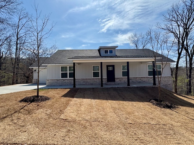 Beautiful brand new single family construction with 2 bedrooms, 2 bath, and an extra room that can be used as an office in Bella Vista. With all the amenities you need like granite counter tops, custom cabinets, vaulted ceilings, sodded and landscaped front yard and more. *** Pictures may not be of exact unit available, fixtures, finishes and colors may vary slightly***