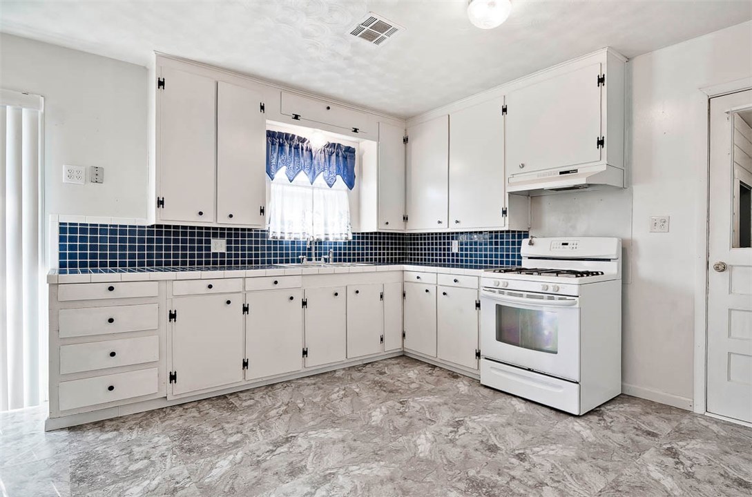 Darby Place Siloam Spgs - Residential