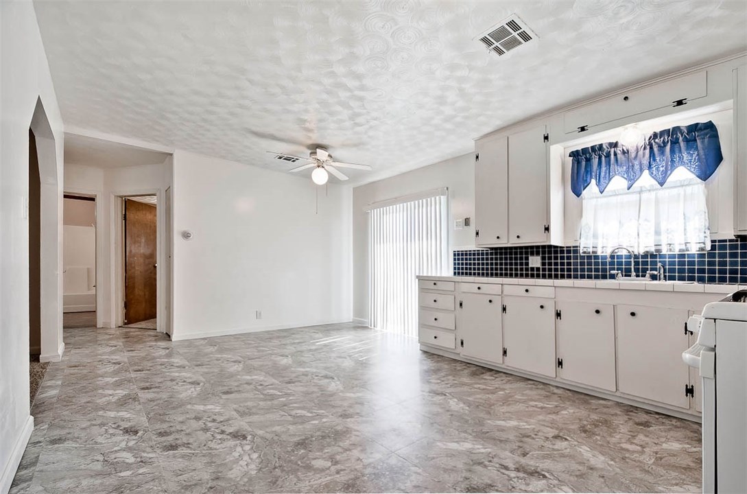 Darby Place Siloam Spgs - Residential