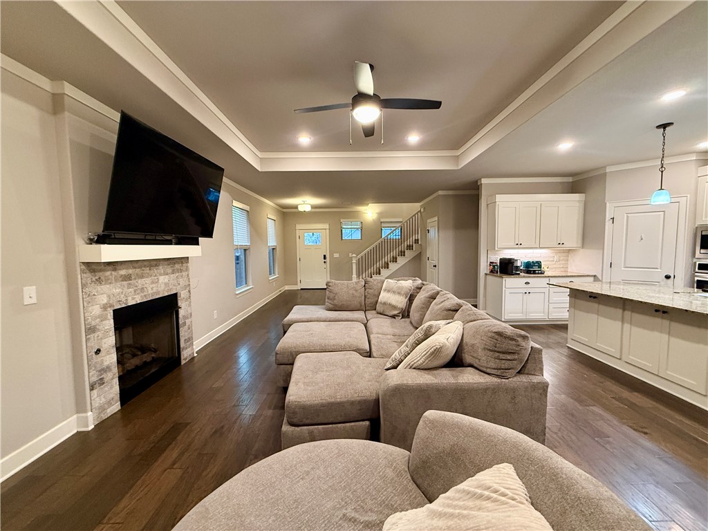MAPLE GLENN PH 2-PEA RIDGE - Residential