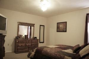 A Thousand Oaks & A Few Maples - Residential