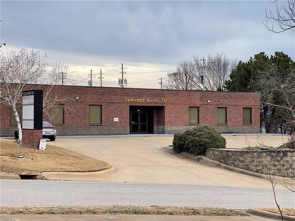 Classic Value Add Play! Fully Leased, passive income, investment. Two adjacent multitenant office buildings in a great location  near the intersection of W Monroe & Hwy 71B in Lowell. Seven office spaces ranging in size from 168 to 1700 sq.ft. ARDOT Traffic counts of 27,000 avg vehicles per day pass this property. Call for more information.