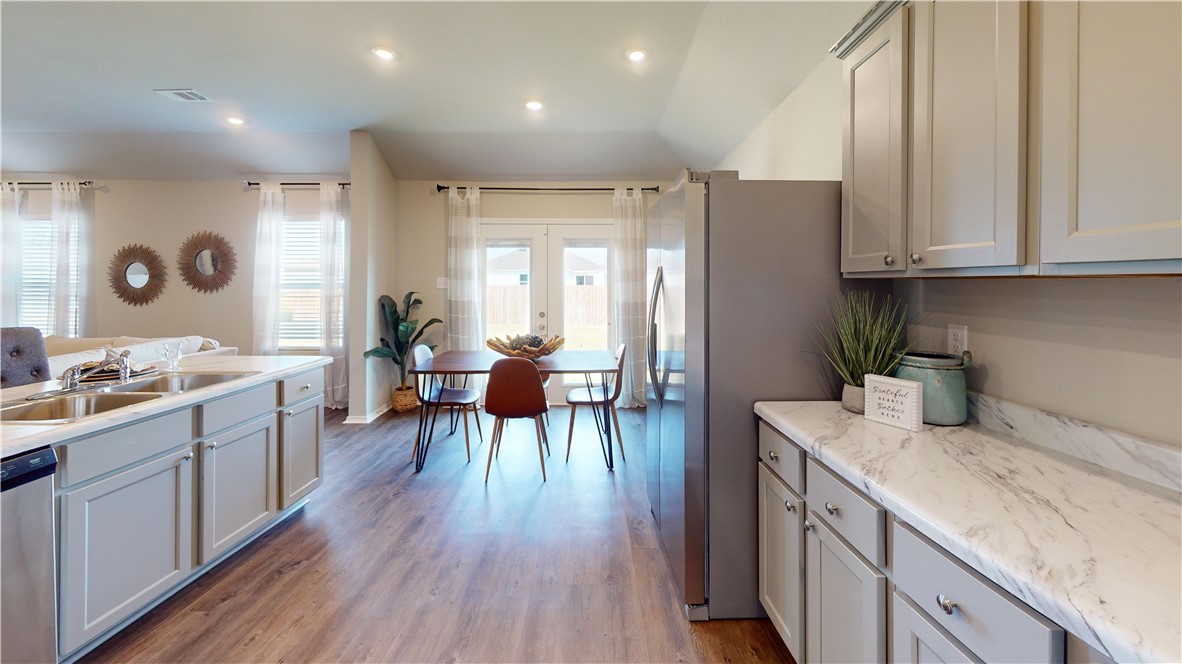 STOKENBURY FARMS PH VI - Residential