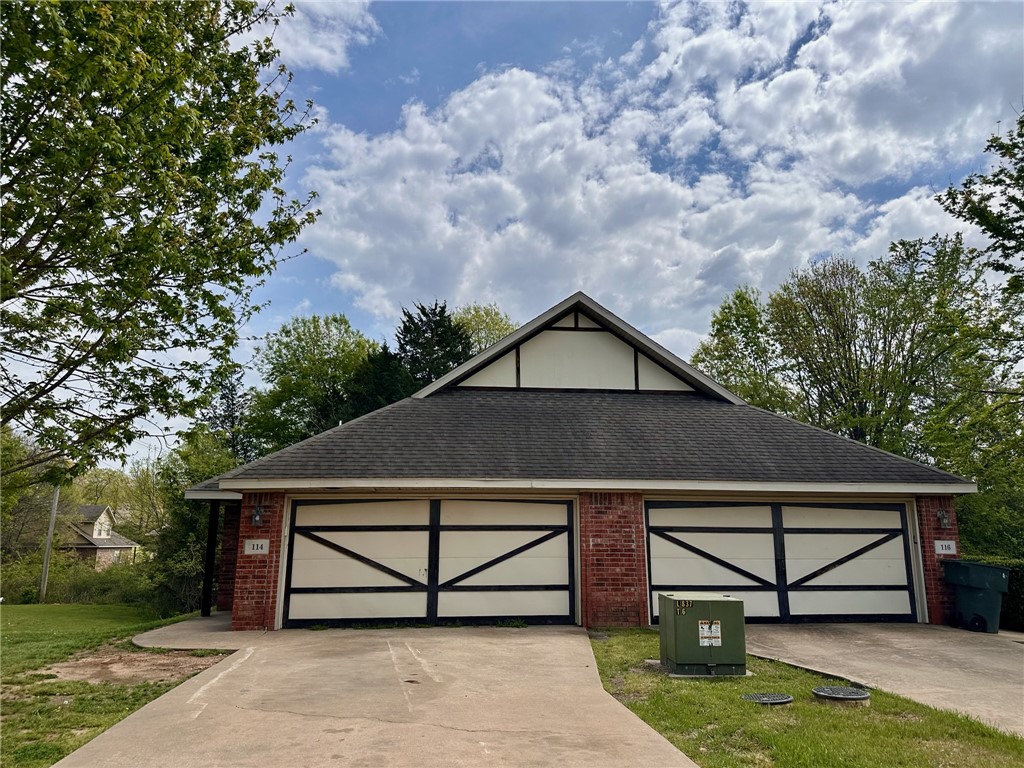 Excellent investment opportunity sitting approximately 2.5 miles from the University of Arkansas, minutes from downtown Fayetteville, and near schools & trails. Each side is 2 BR / 1 BA down and 1 BR / 1 BA up, along with an open living area with eat-in kitchen and laundry room under the stairs.  Finishes include tile countertops and vinyl flooring.  Located walking distance to Happy Hollow Elem school, Fayetteville Virtual Academy, and Mt Sequoyah Trail Head of Paddock Preserve with Mt. Sequoyah Pavilion.  A strong option for both rental potential and owner-occupancy.