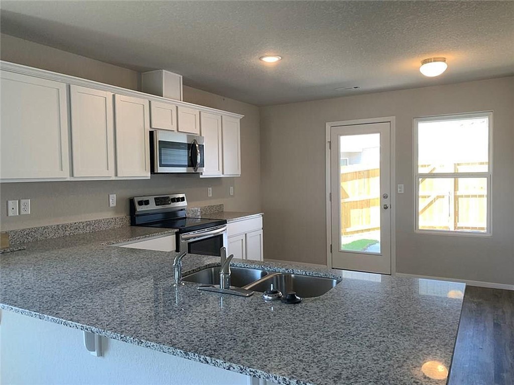 PROVIDENCE VILLAGE PH II-BENTONVILLE - Residential