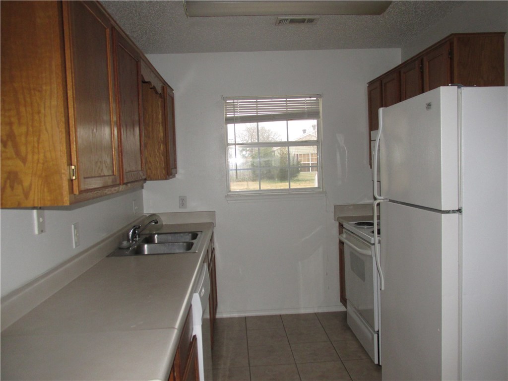 Parkcrest - Residential Lease