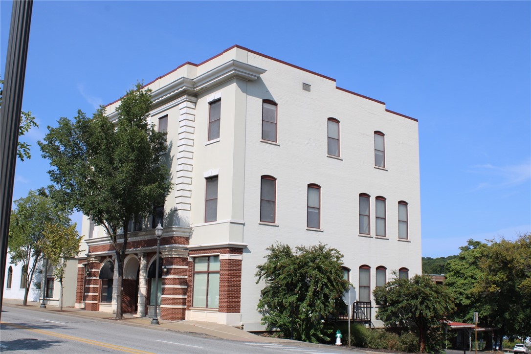 $22.50/SF + utilities, phone/data, janitorial.
Floor Breakdown: Minimum divisible by 2 floors. 
1st Floor: 3,066 SF
2nd Floor: 4,486 SF
3rd Floor: 3,546 SF
4th Floor: 3,546 SF