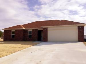 Beautiful new home built to energy star standards. Upgraded carpet, padding, and counter tops, low e windows, a nice open floor plan, and a lovely neighborhood on the edge of town. Seller will pay $1000 of buyer's closing costs with acceptable offer.  See supplement for more information on the quality construction methods!