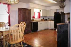 Haddox Springs Villa - Residential