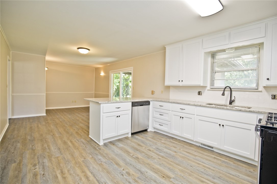 Westwood Hills Rogers - Residential Lease