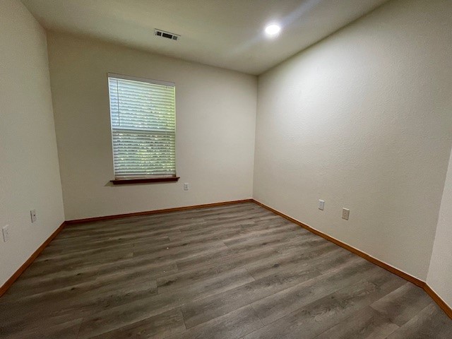 Oak Village Sub Rogers - Residential Lease