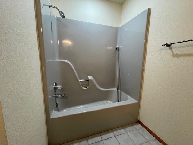 Oak Village Sub Rogers - Residential Lease