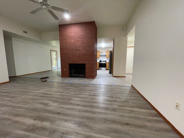 Oak Village Sub Rogers - Residential Lease