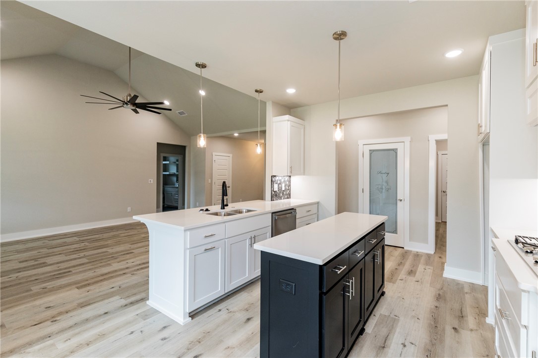 Oak Brook Sub Ph 1 Siloam Spgs - Residential