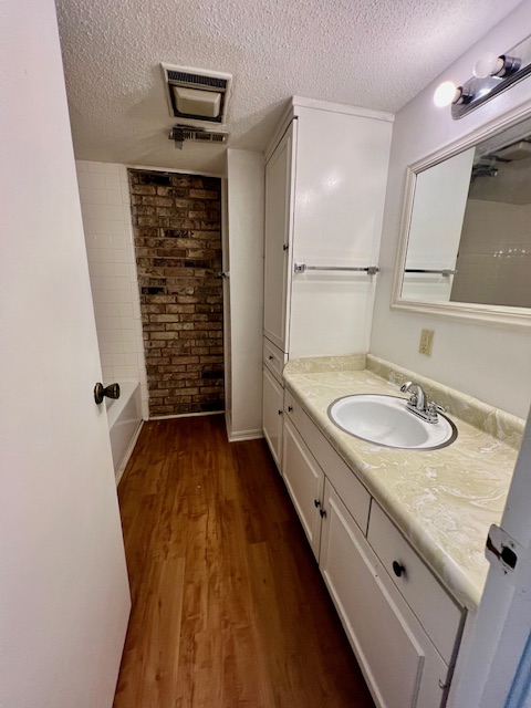 Putmans Add - Residential Lease