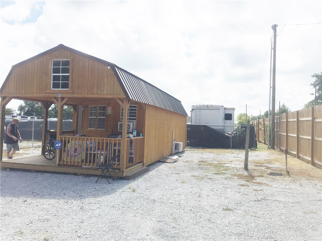 Springdale Outlots - Commercial Sale