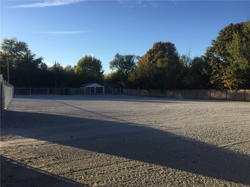 Springdale Outlots - Commercial Sale