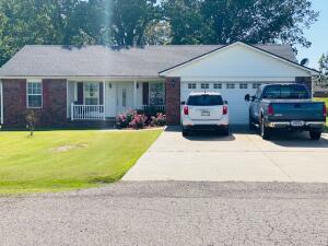 Home in excellent condition in Pottsville!Large lot, landscaped, quite subdivision, and minutes from Russellville! New roof in April 2021!! See this one before it is too late!