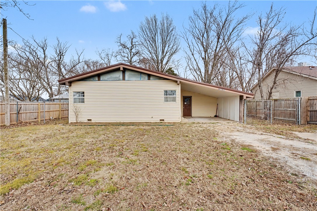 SHORT SALE – Subject to Lender Approval. Investor Special – Priced to Sell! Vacant,
unfinished home sold AS-IS with strong value-add potential. Bathroom vanity, fixtures, tile, and flooring
are included to complete the bathroom. Features wood floors, a metal roof, and a large private lot with
mature trees and a spacious backyard, plus a 16x16 st Home features wood floors, a durable metal roof,
a large private lot with mature trees, a spacious backyard, and a 16x16 storage building. – Property may
not qualify for traditional financing. Sale subject to HUD Pre-Foreclosure Sale (PFS) guidelines. Buyer
must be an arm’s length purchaser. Final terms and net proceeds are subject to lender approval.