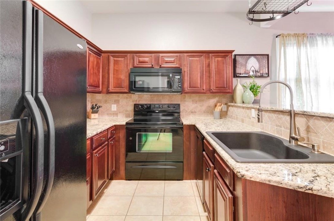 Salem Village PUD - Residential Lease
