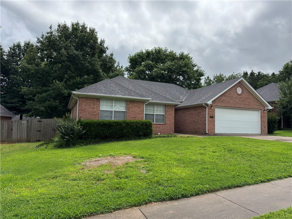 Briarwood Ph II - Residential Lease