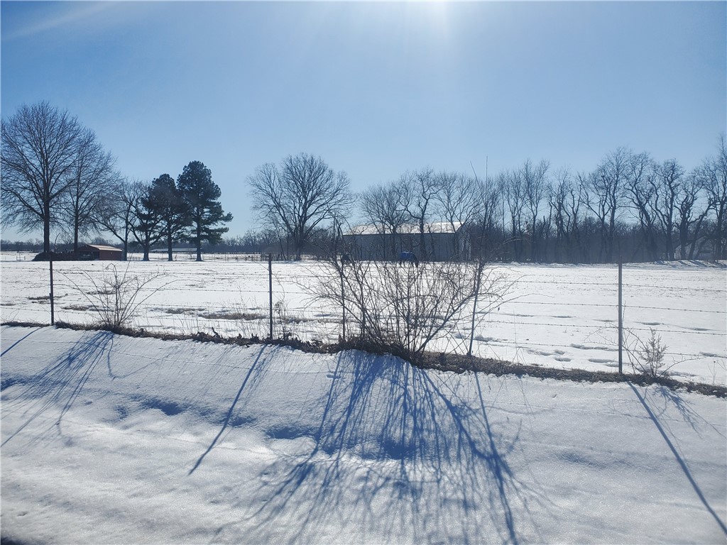 Build your Northwest Arkansas Dream home on this 2 acre lot. Just outside the edge of Pea Ridge. Just 15 minutes from Rogers and Bentonville. All utilities at road. Sewer is expected to be on the northside of E. Pickens soon.