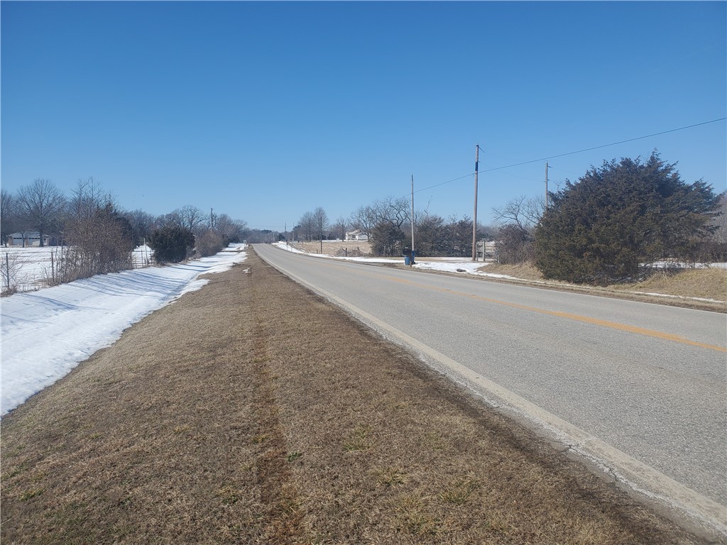 Pea Ridge - Land